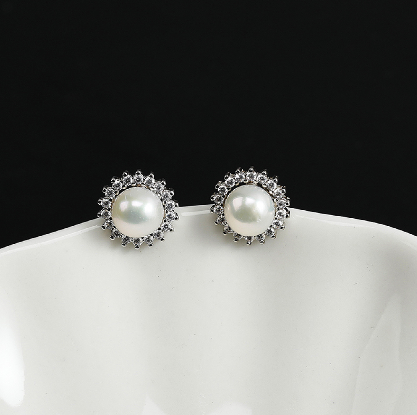 Pearl with Sliver Stud Earrings