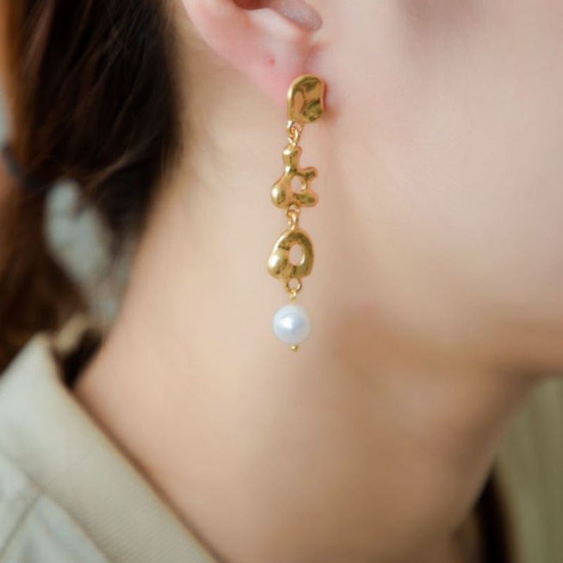 Mermaid's Tears Fresh Water Pearl Gold Drop Earrings
